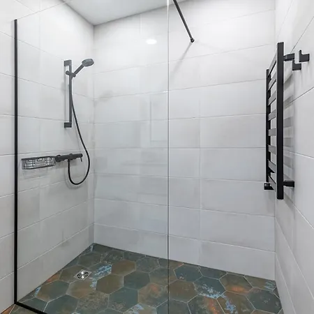 Apartment Urban 1 Bd With Ev By Hostlovers