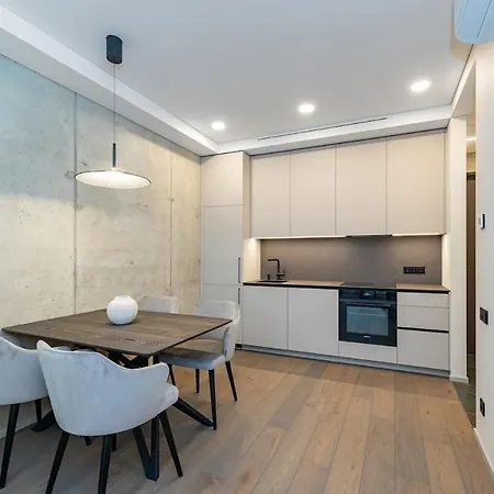 Urban 1 Bd With Ev By Hostlovers *