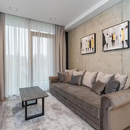 Urban 1 Bd With Ev By Hostlovers *