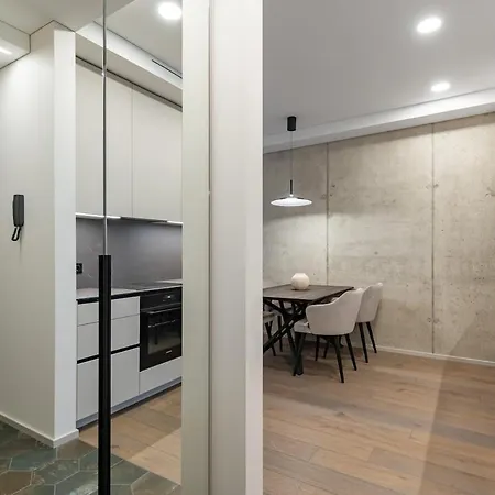 Urban 1 Bd With Ev By Hostlovers Apartment