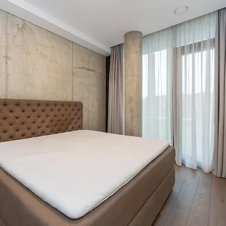 Apartment Urban 1 Bd With Ev By Hostlovers